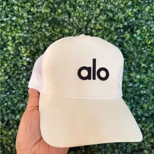 ALO Yoga Kids Cream Trucker Cap with Black Logo